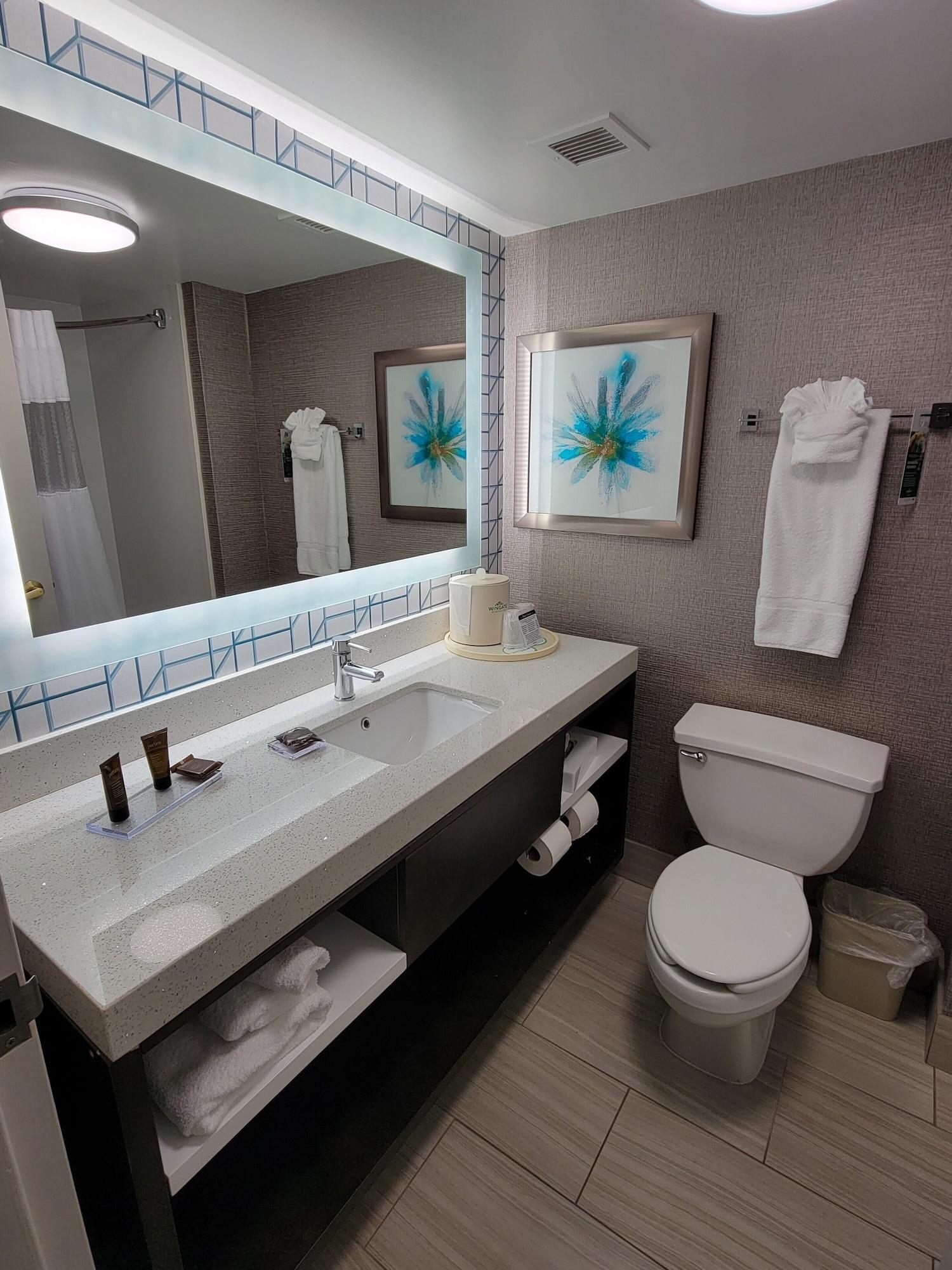 วินเกต บาย วินด์แฮม กรีนวิลล์ แอร์พอร์ต Hotel ภายนอก รูปภาพ